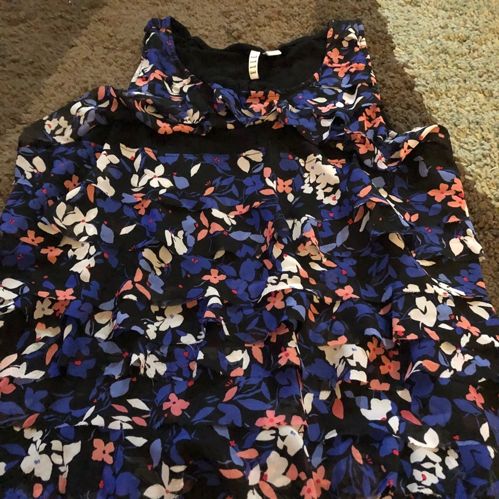Elle sleeveless shirt